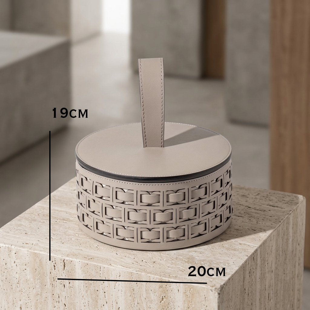 Leonie Round Box