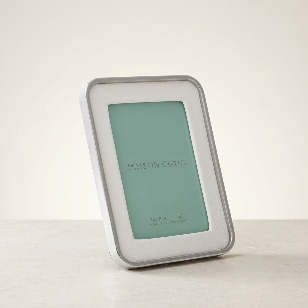 Moma Photo Frame - 5x7