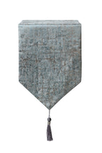 Caroline Table Runner