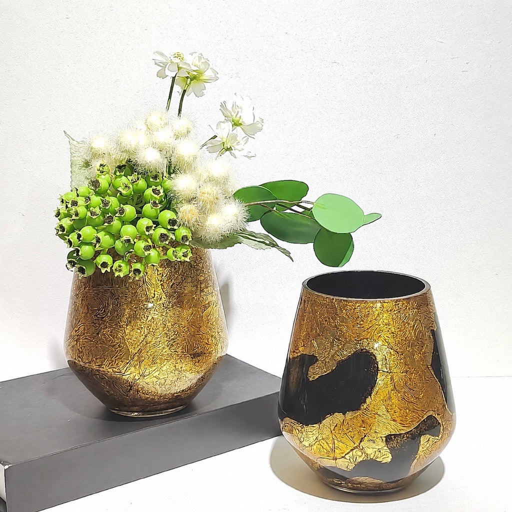 Moma Vase