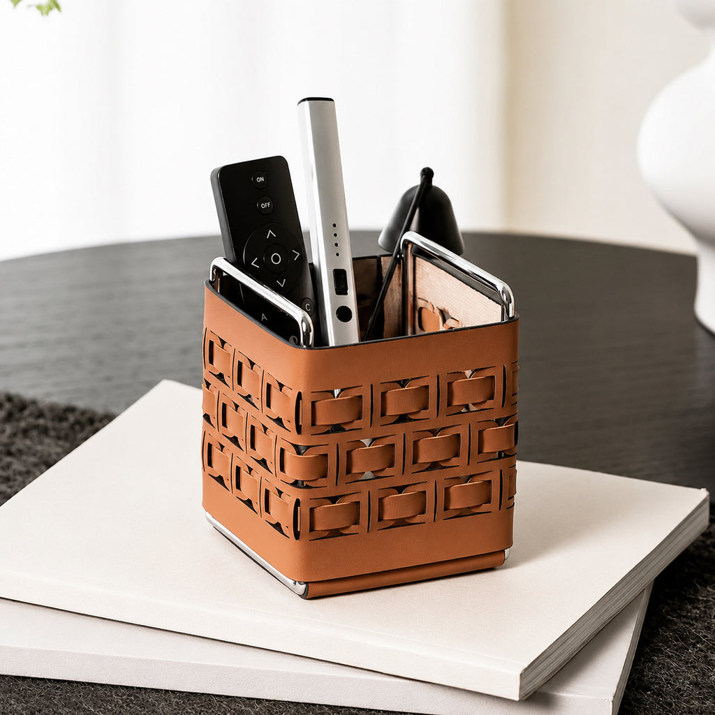Leo Utility Holder