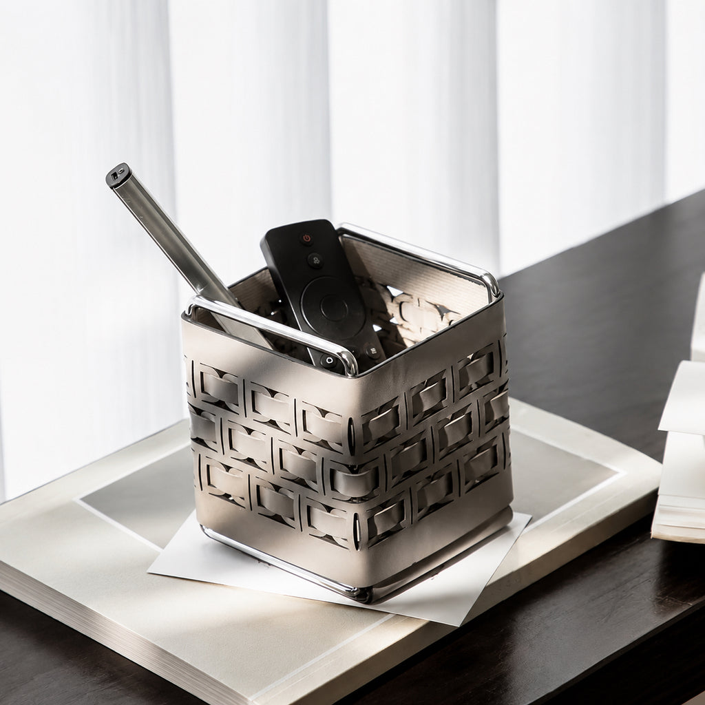 Leo Utility Holder