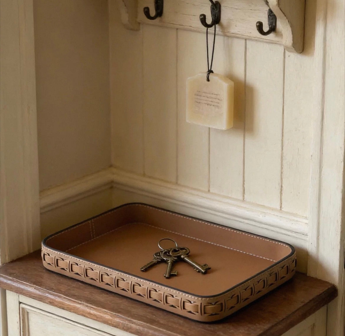 Leonie Basket Tray – Maison Curio