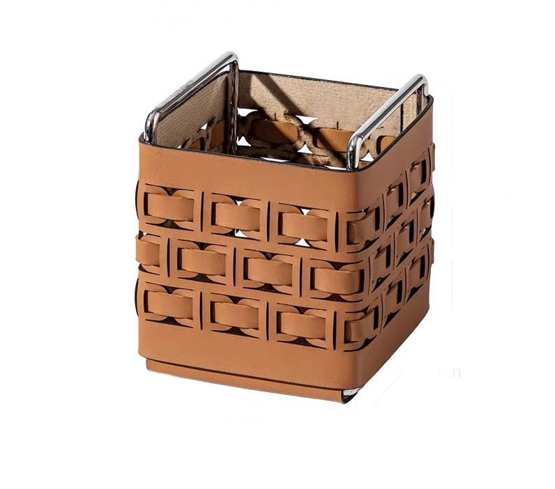 Leo Utility Holder