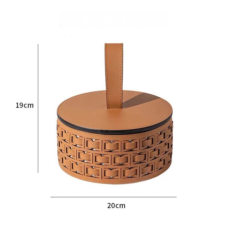 Leonie Round Box