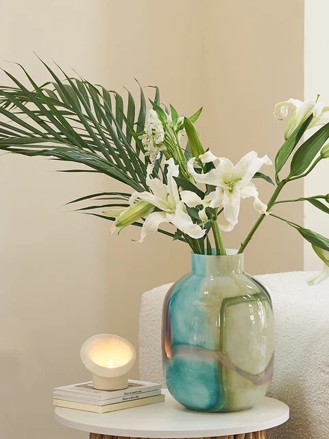 Max Abstract Vase