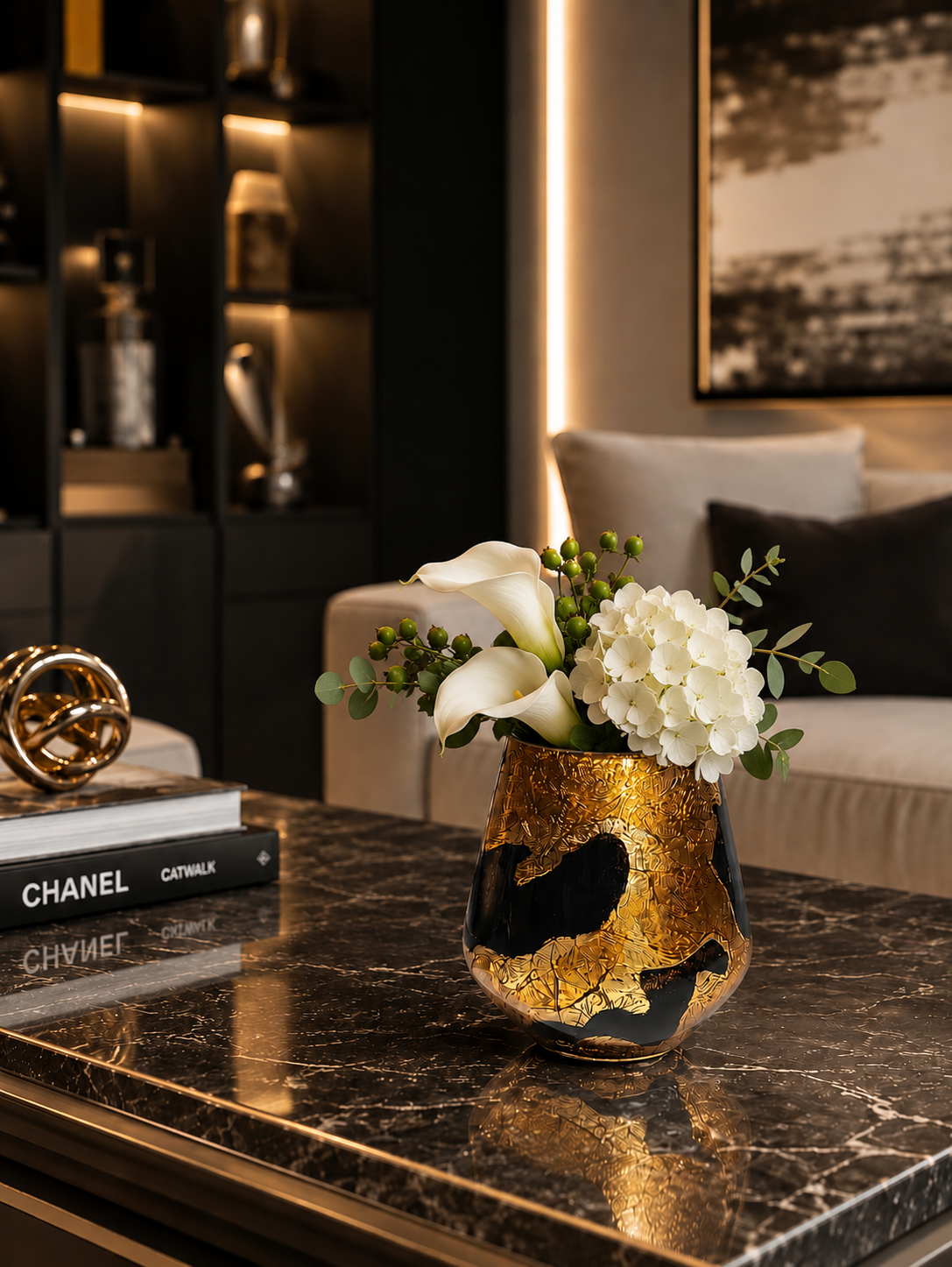 Moma Vase