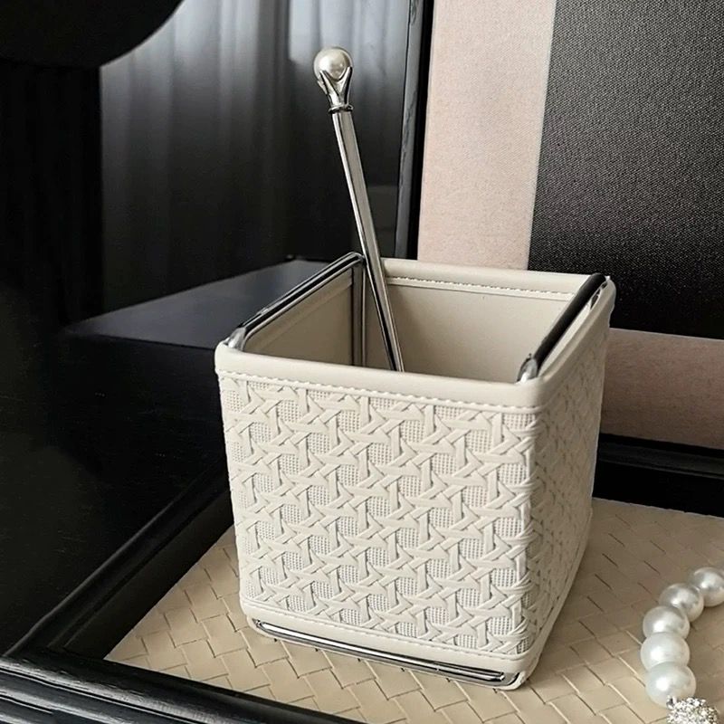 Nicola Leather Holder