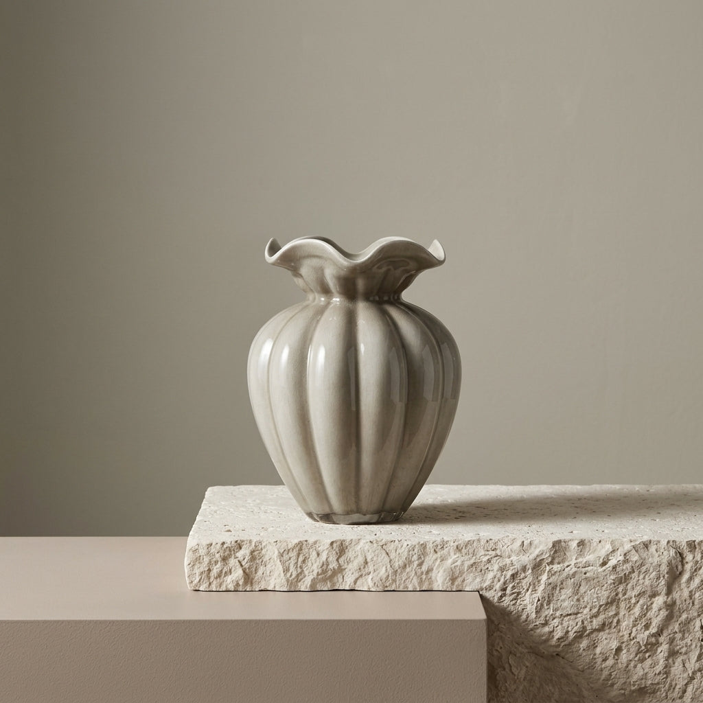 Sara Vase
