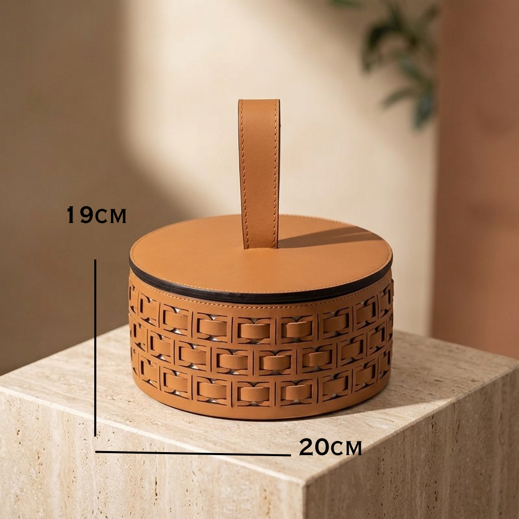 Leonie Round Box