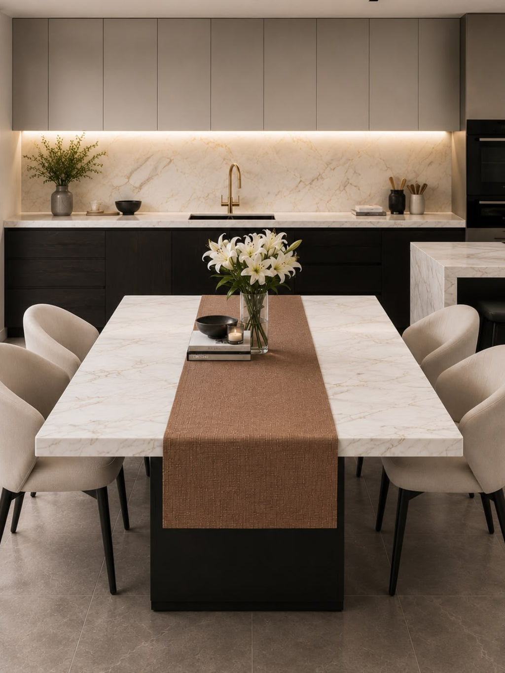 Visage Table Runner