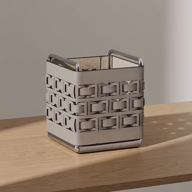 Leo Utility Holder