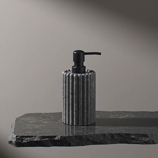 Nelly Dispenser