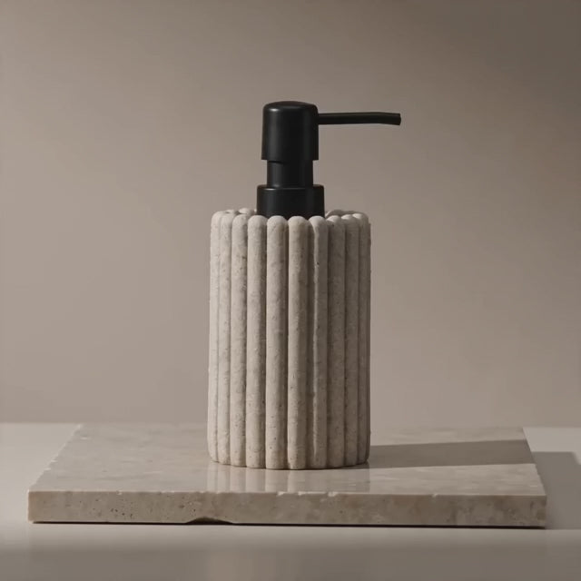 Nelly Dispenser